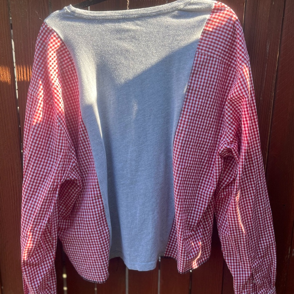 Mickey & Minnie reworked Gray and Red Long Sleeve Shirt - Picture 3 of 4